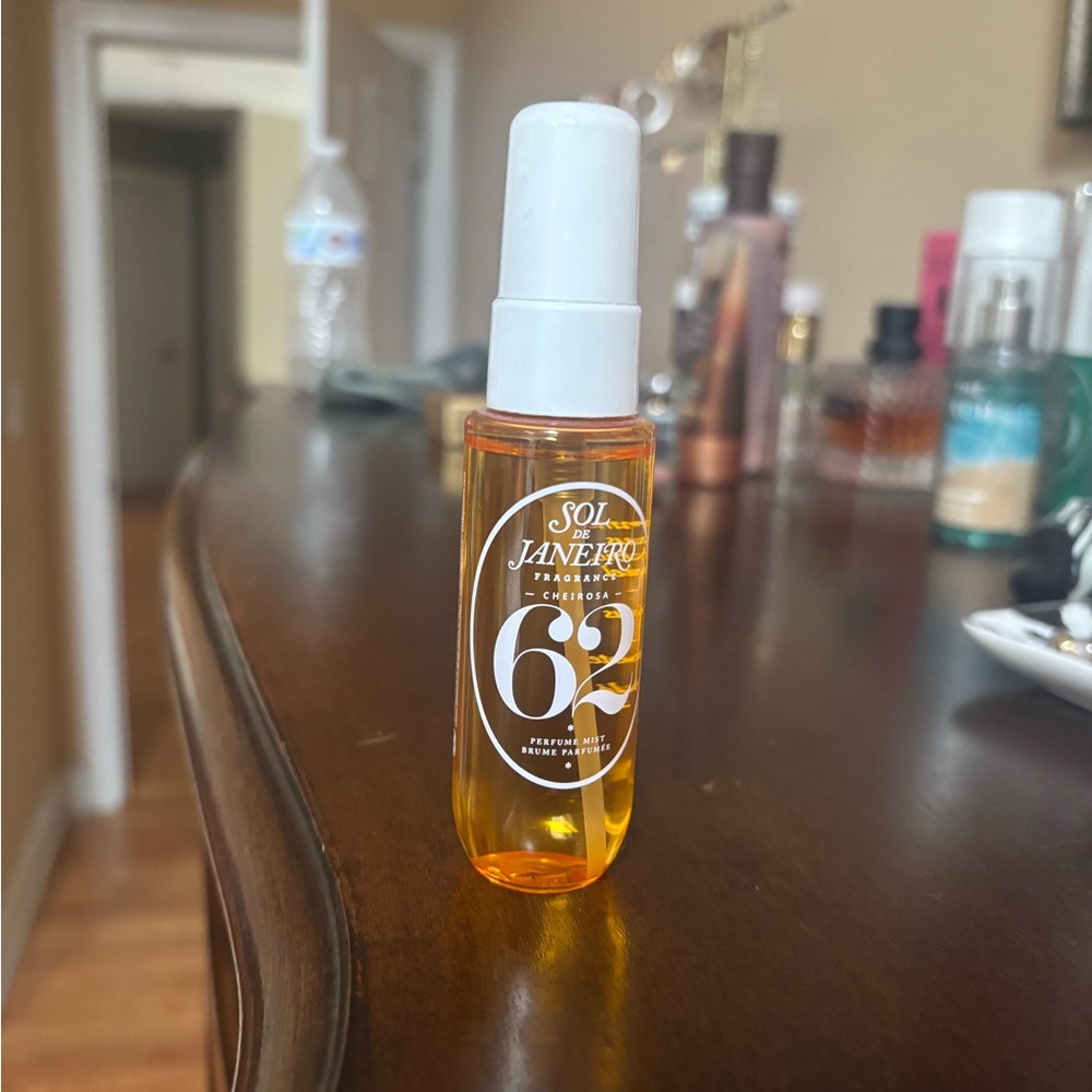 Sol de janeiro 62 mini hair and body mist